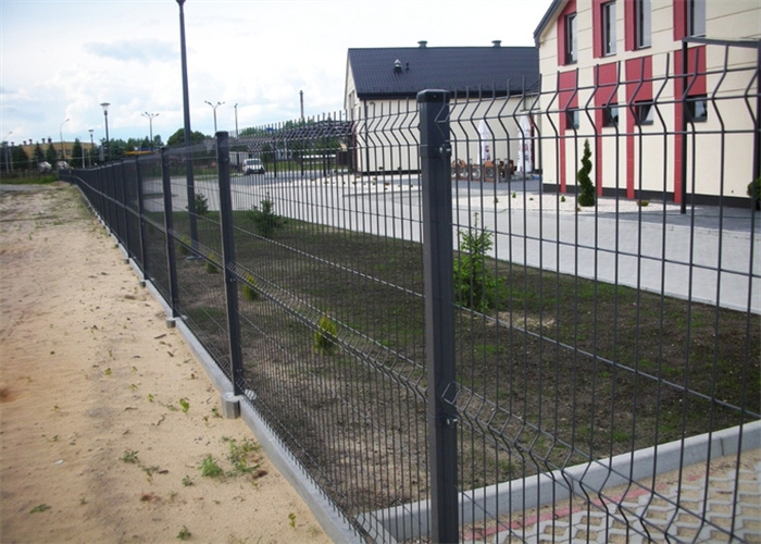 Galvanized and PVC Coated Welded Wire Mesh Fence Nylofor 3D Security Fence