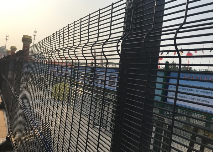 High Security Wire Fence H2430 Width 2000 Mesh 12mm x 75mm x 3.00mm diameter 4