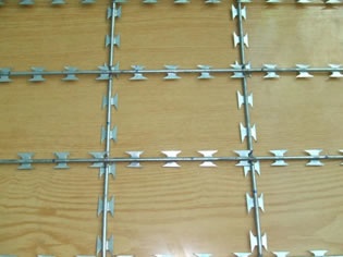 High Security Razor Wire Fence Welding Mesh 50mm*50mm 5