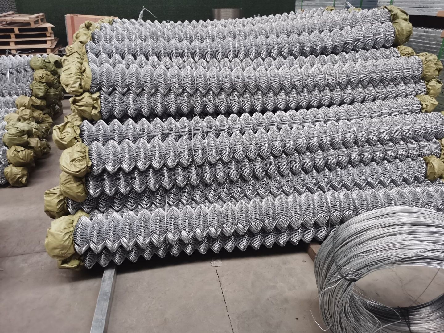 Galvanized CYCLONE FENCE Chain Link Fencing 55mm For Garden Residential 14