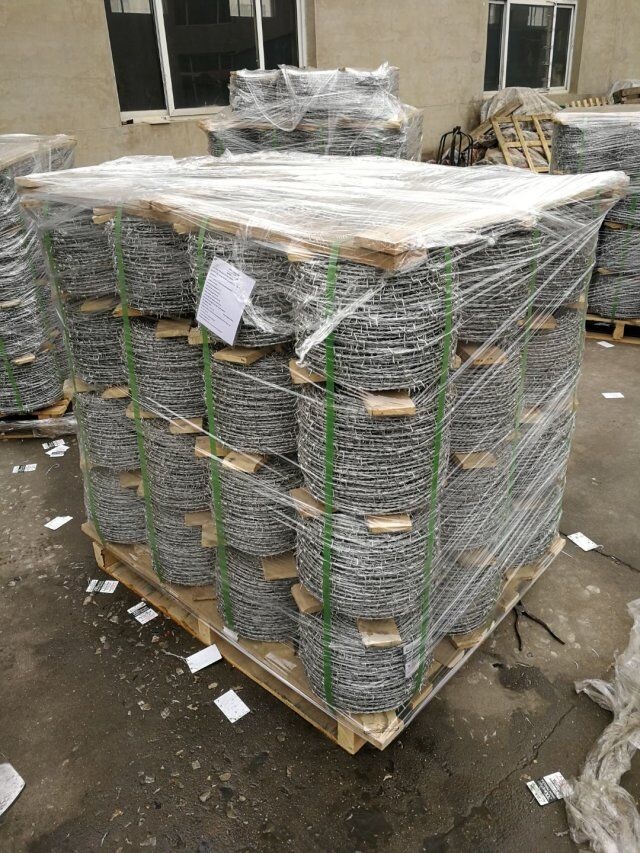 Galvanized CYCLONE FENCE Chain Link Fencing 55mm For Garden Residential 16