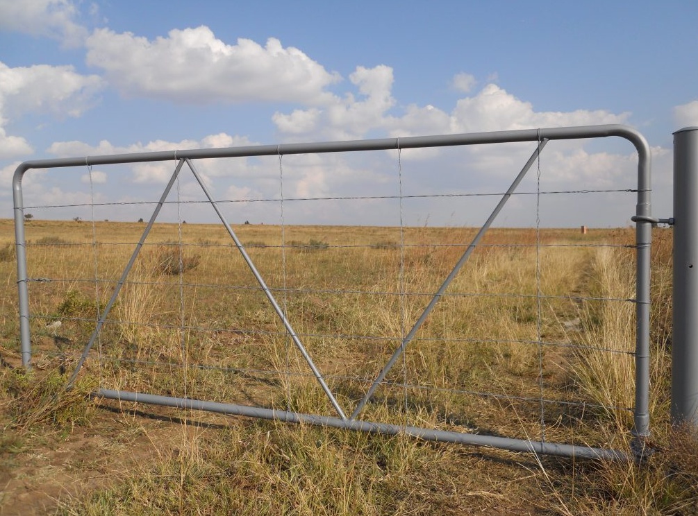 Galvanized Cattle Panel Farm Fence M Stay Gate