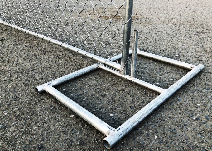 8'x12' construction chain link fence panels 1⅝"(41.2mm) with a wall thickness 16ga /1.6mm mesh aperture 2¼"x2¼"(57mmx57 11