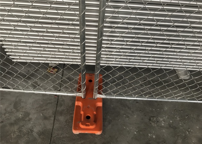Temporary Chain Link Fence Panels  6'Height X 14' Width  35mm wall thickness 1.5mm Mesh 2.5" x 2.5" diameter 11.5ga 0