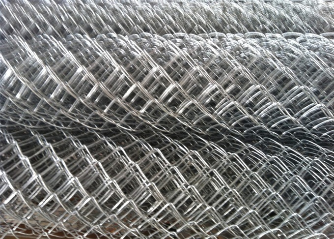 woven mesh chain link mesh fencing 4ft x 100ft standard roll for sale 2" x 2" mesh 9 gauge wire zinc 275 gam/SQM 4