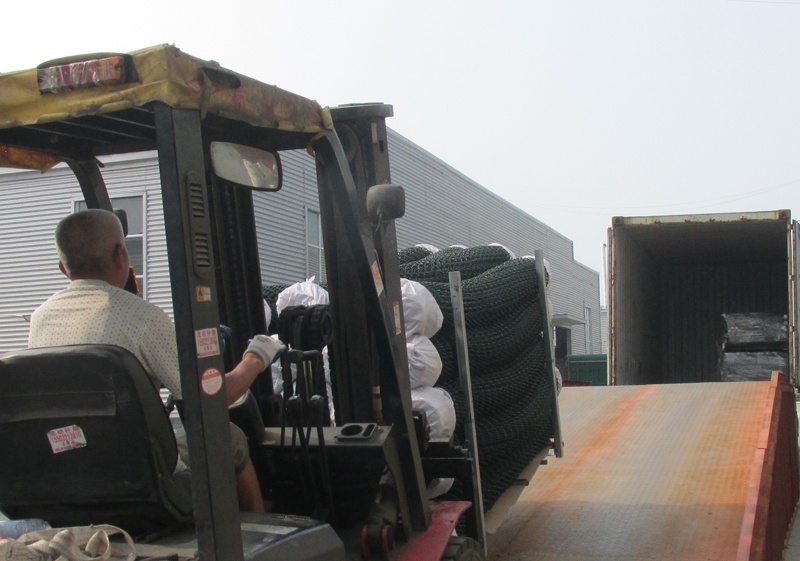 HDG chain link fence Hot-sell chain link diamond wire mesh fence 11