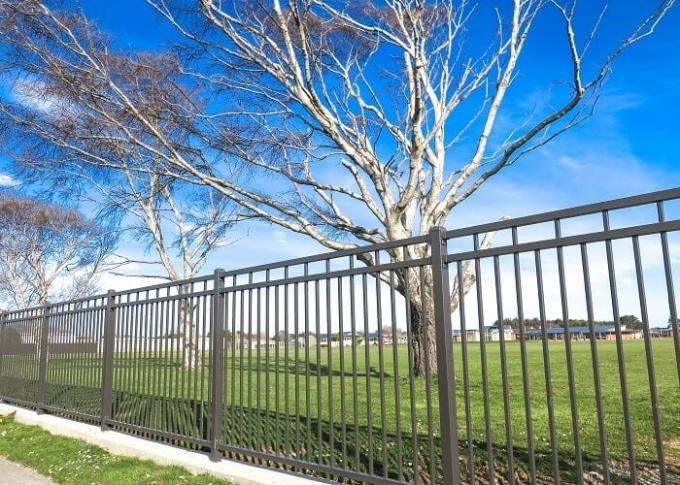 POWDER coated tubular fence panels Hercules Security Fence panels