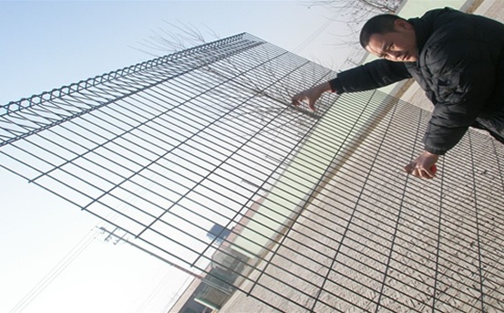 Security Rolltop Panel BRC Fence 3