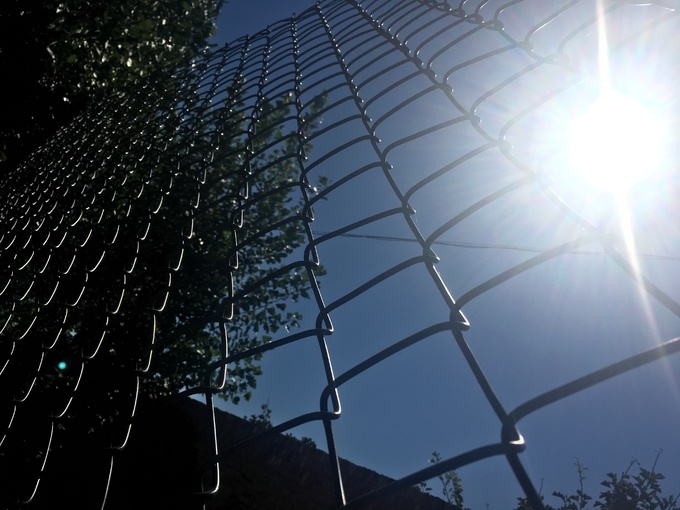 green wire mesh/hurricane fence PVC PE coated Chain Wire Hurricane Fence 2