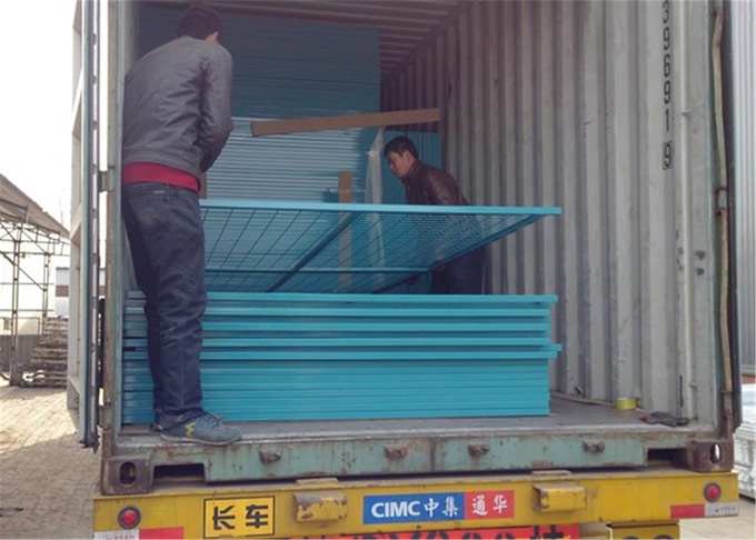 Canada Standard Temporary Metal Fencing with PVC Coating 2